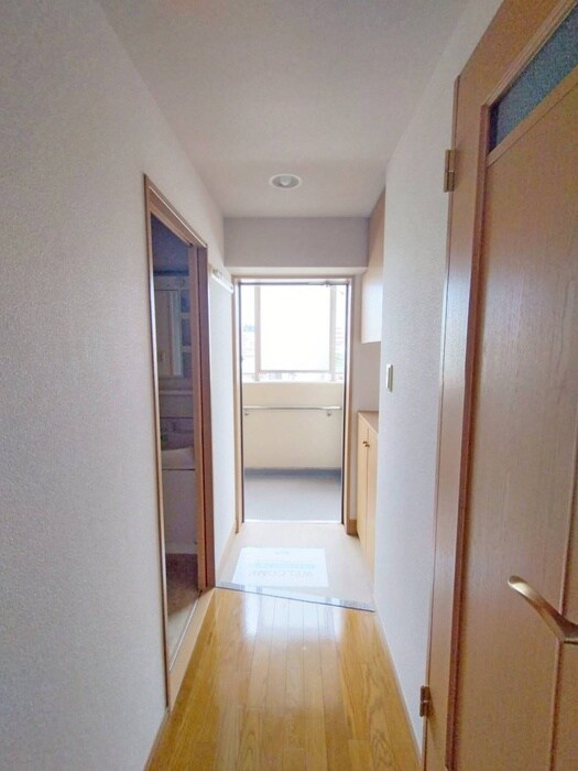 物件内観写真19　(廊下)