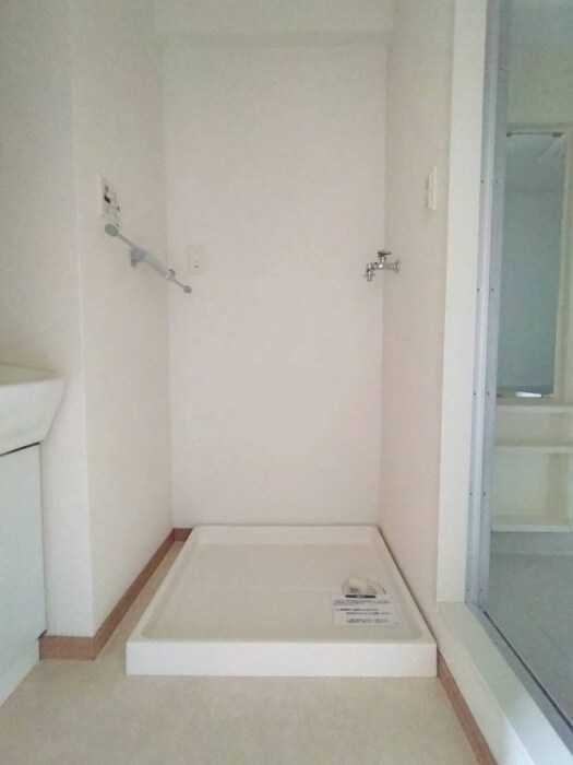 物件内観写真20　(洗濯機置場)