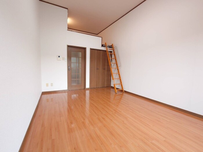 物件内観写真8　(居室)