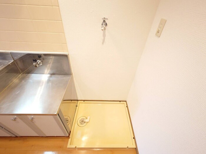 物件内観写真19　(洗濯機置場)