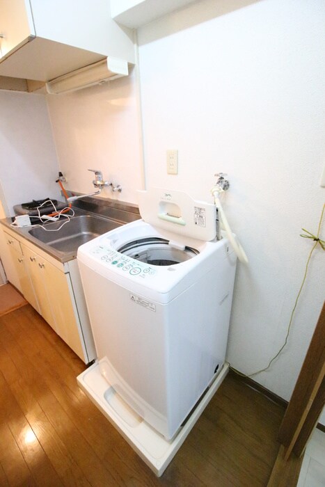 物件内観写真11　(洗濯機置場)