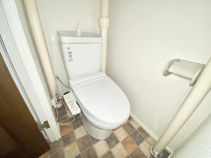 物件内観写真14　(トイレ)