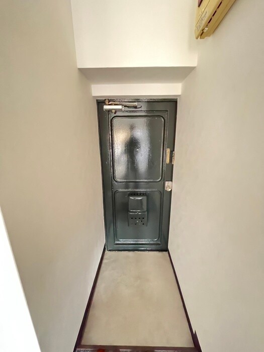 物件内観写真17　(玄関)