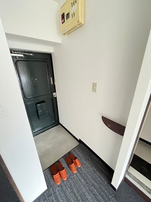 物件内観写真18　(玄関)