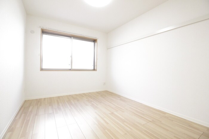 物件内観写真10　(居室)