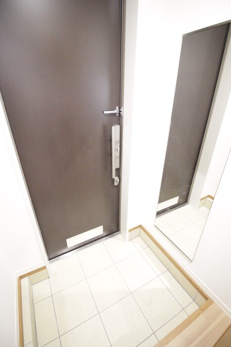 物件内観写真22　(玄関)