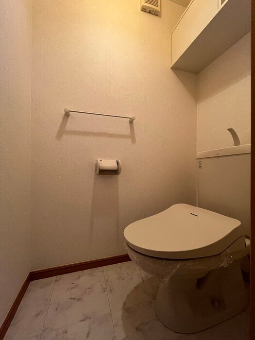 物件内観写真8　(トイレ)