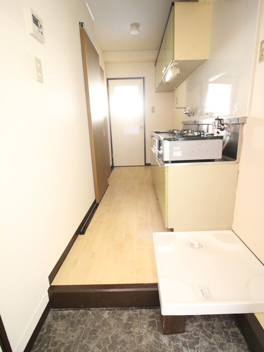 物件内観写真18　(玄関)