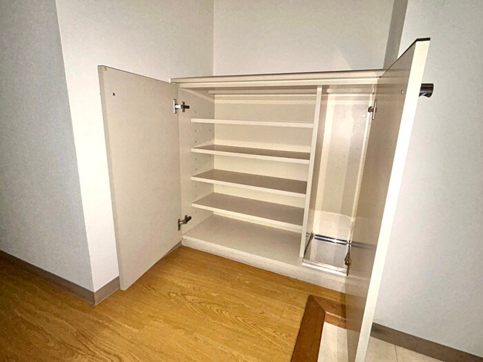 物件内観写真17　(靴箱)