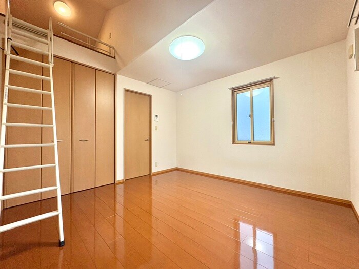 物件内観写真9　(居室)