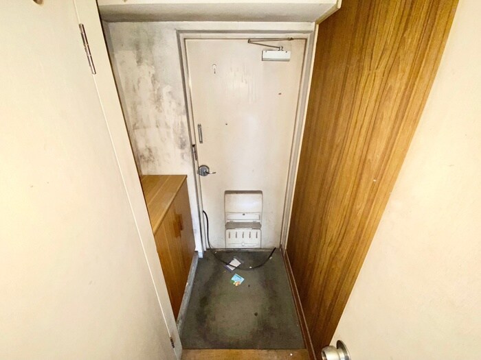 物件内観写真18　(玄関)
