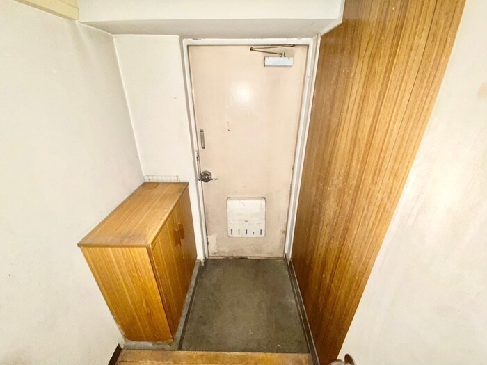物件内観写真18　(玄関)