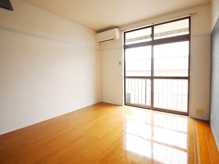 物件内観写真9　(居室)