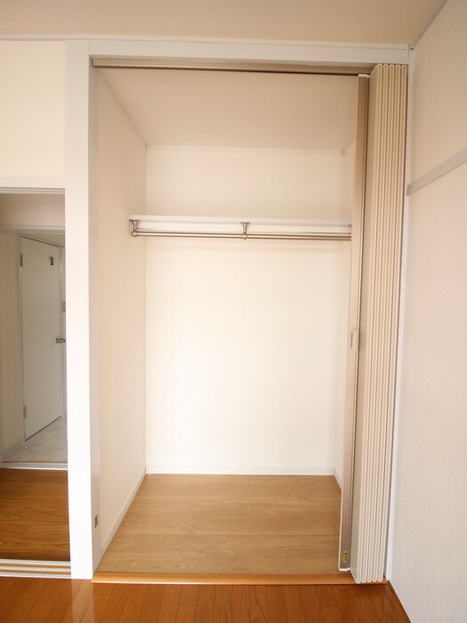 物件内観写真11　(収納)