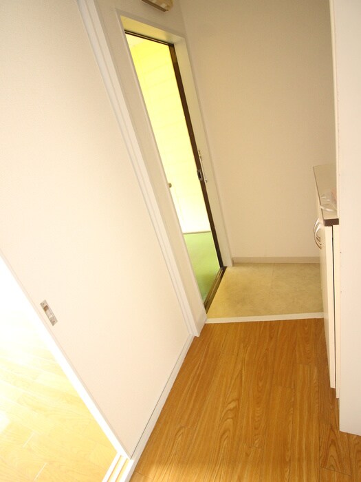 物件内観写真17　(廊下)