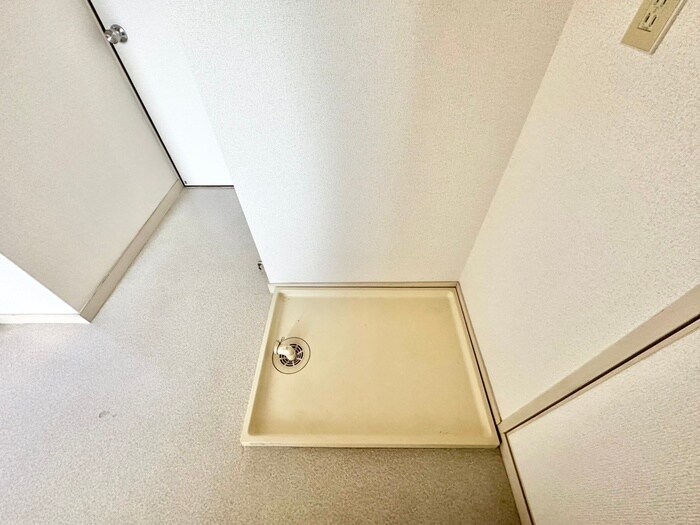 物件内観写真15　(洗濯機置場)