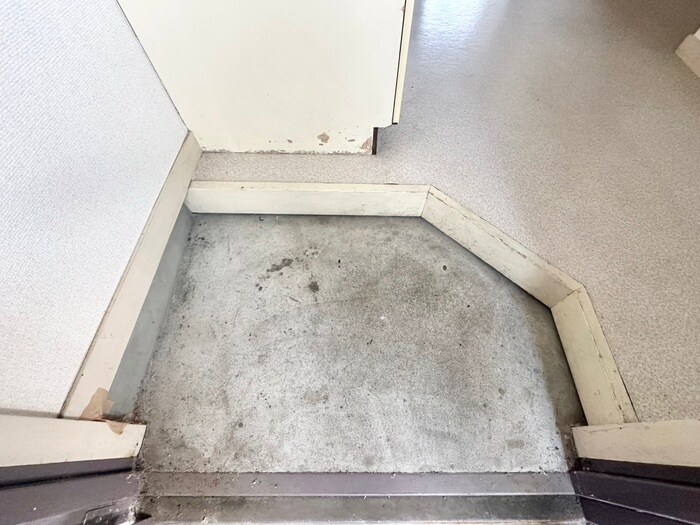 物件内観写真17　(玄関)