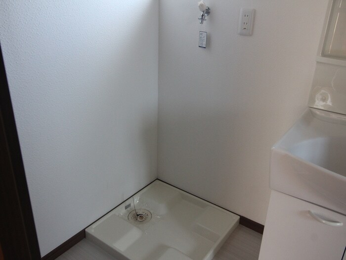 物件内観写真21　(洗濯機置場)