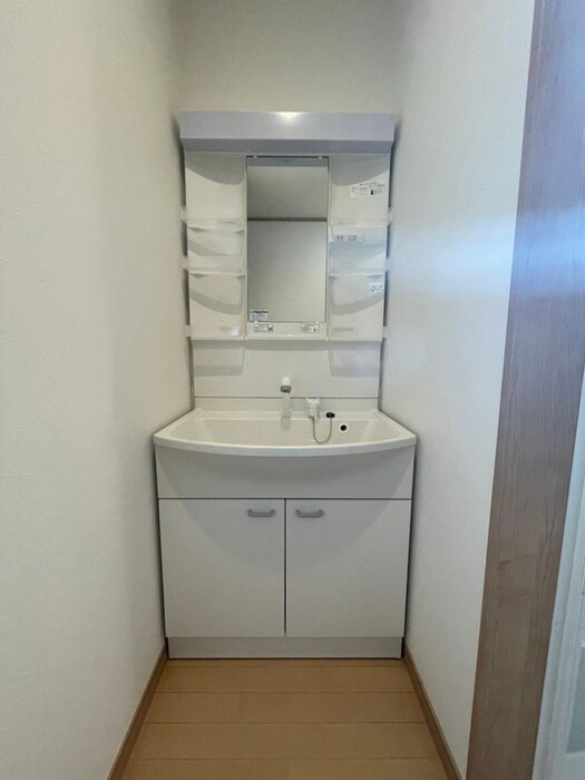 物件内観写真9　(洗面)