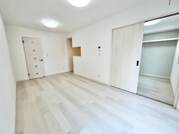 物件内観写真9　(居室)