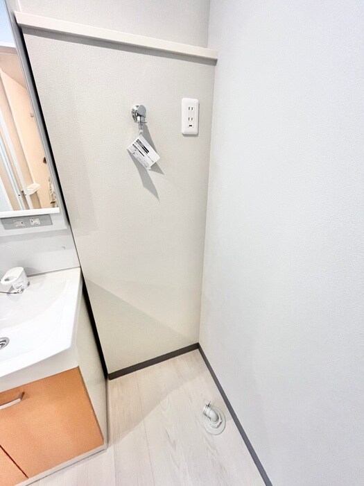 物件内観写真15　(洗濯機置場)