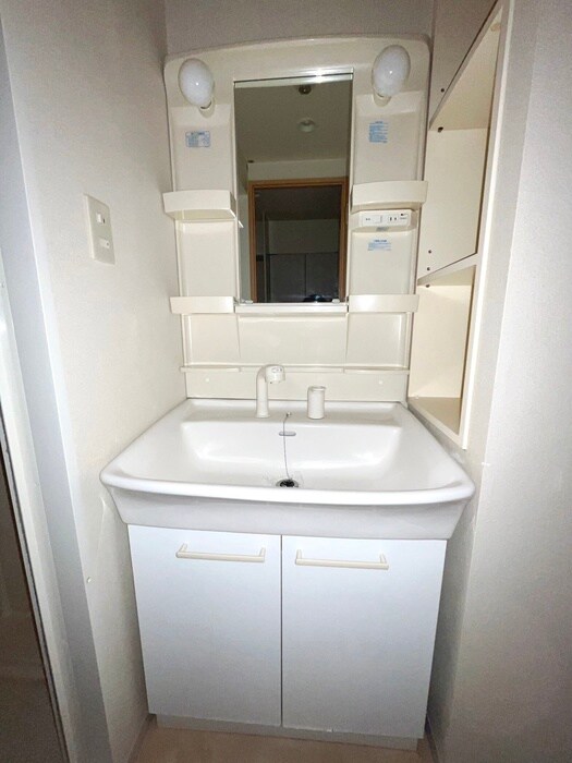 物件内観写真13　(洗面)