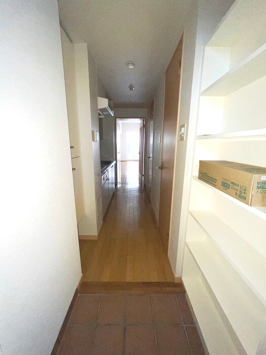 物件内観写真17　(玄関)