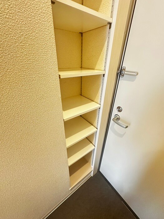 物件内観写真18　(靴箱)