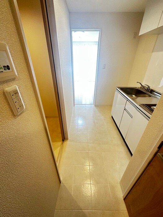 物件内観写真19　(廊下)