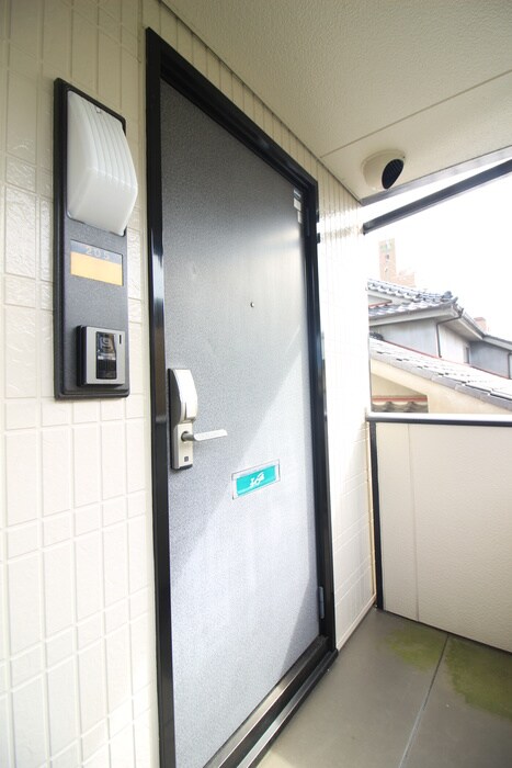 物件内観写真17　(玄関)