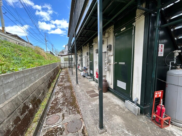 物件外観写真3　(エントランス部分)