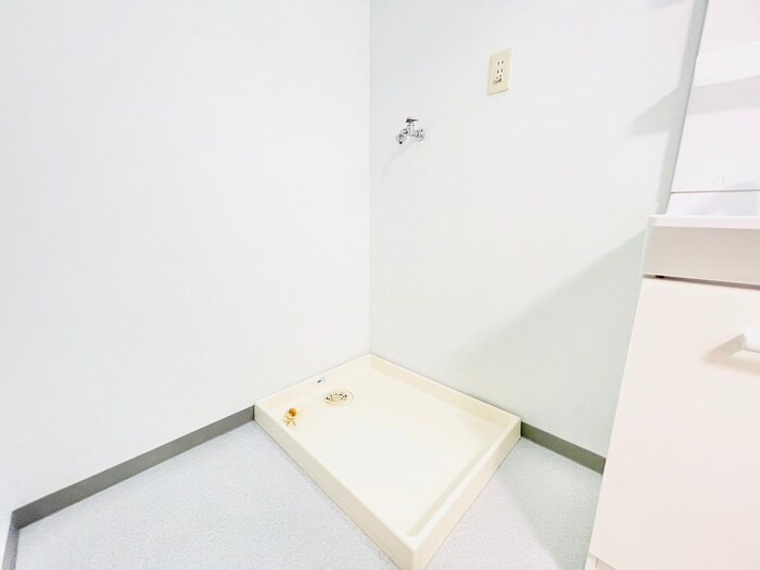 物件内観写真14　(洗濯機置場)