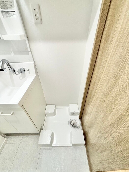 物件内観写真15　(洗濯機置場)