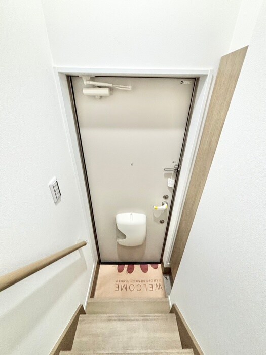 物件内観写真17　(玄関)