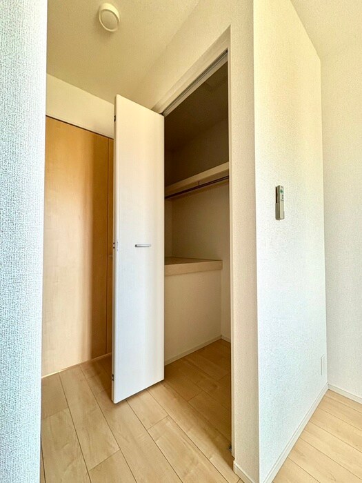 物件内観写真11　(収納)