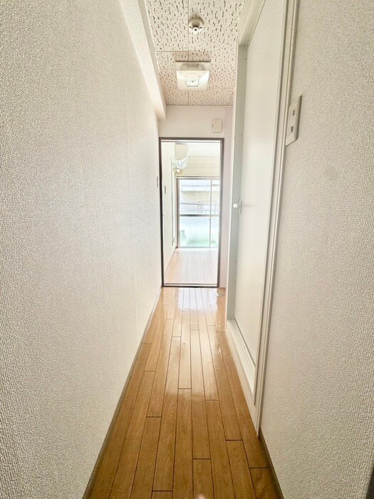 物件内観写真7　(廊下)