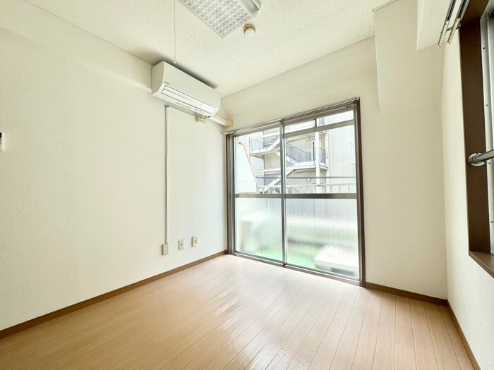 物件内観写真13　(居室)