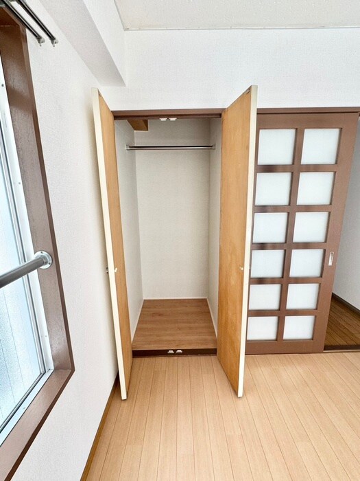 物件内観写真16　(収納)