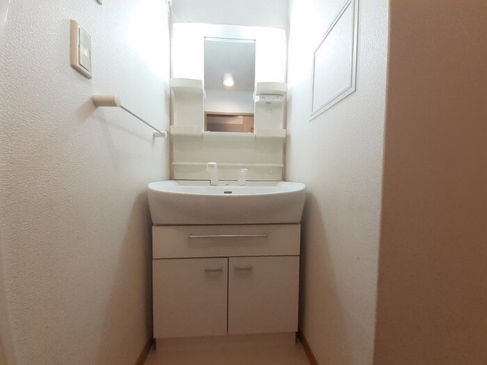 物件内観写真10　(洗面)