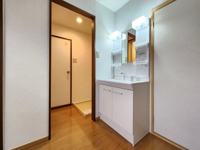 物件内観写真7　(洗面)