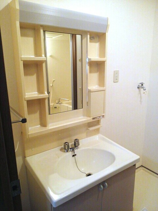 物件内観写真8　(洗面)