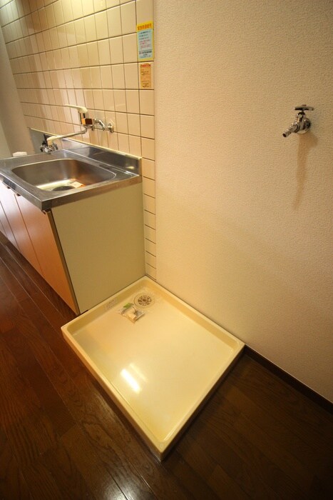 物件内観写真15　(洗濯機置場)