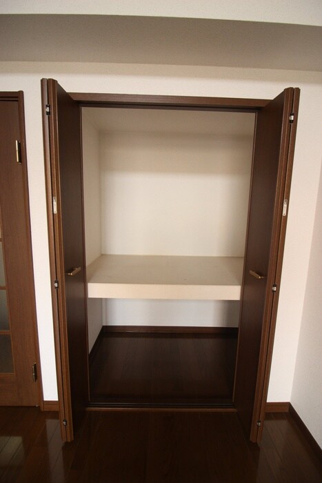 物件内観写真18　(収納)