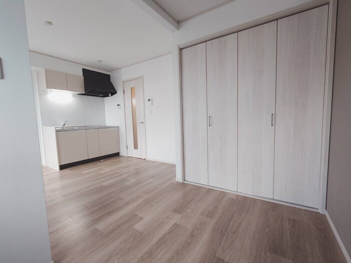 物件内観写真8　(居室)