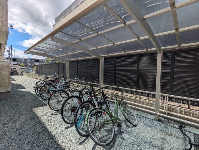 物件外観写真5　(駐輪場)
