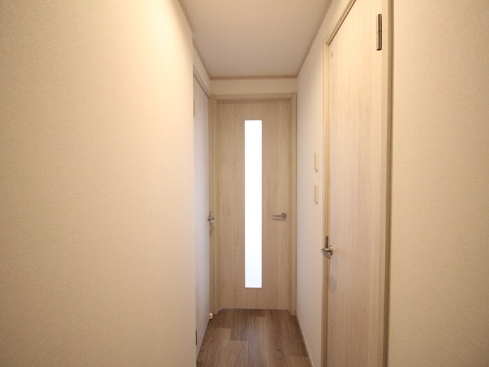 物件内観写真18　(廊下)