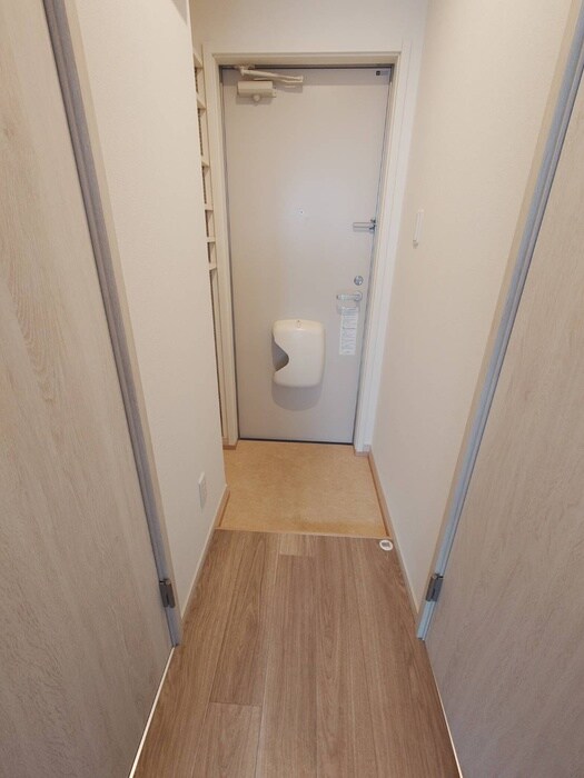 物件内観写真19　(廊下)