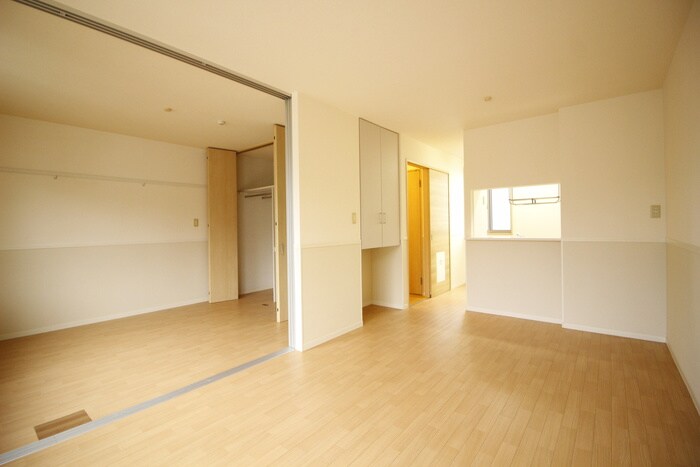 物件内観写真8　(居室)