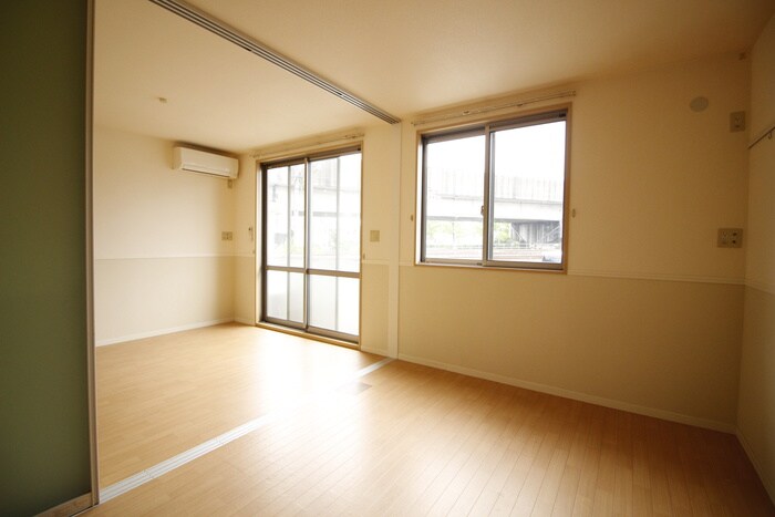 物件内観写真9　(居室)