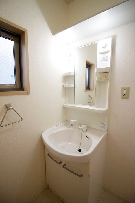 物件内観写真14　(洗面)